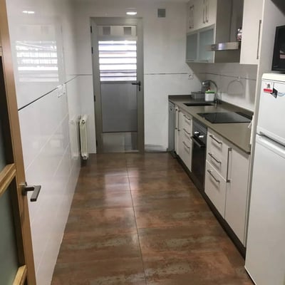 Rental of a spacious 2-bedroom apartment, 104 m², Alicante, Spain